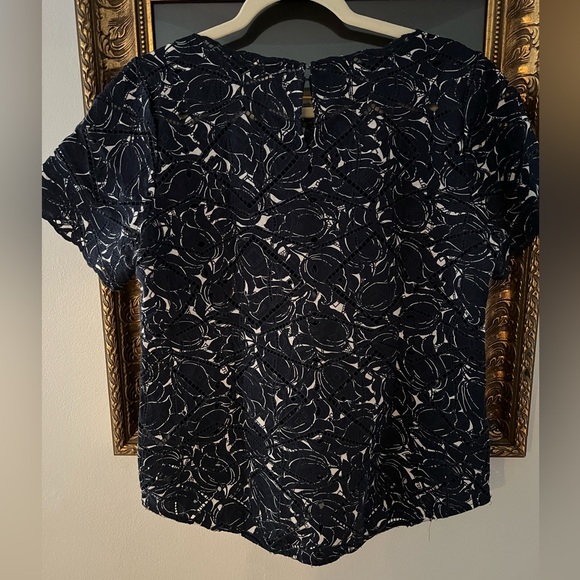 Art Deco lace top in navy blue - Picture 2 of 4